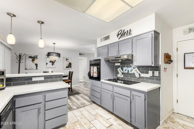 10212 W ROYAL OAK Road, Sun City, AZ 85351