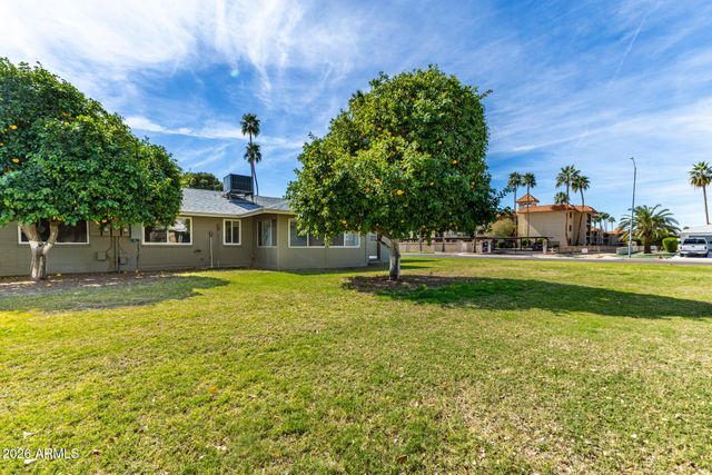 10212 W ROYAL OAK Road, Sun City, AZ 85351