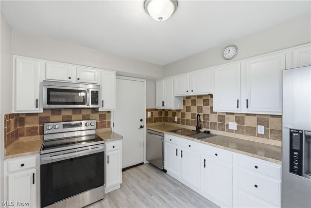 8139 Yorkshire Drive, Mentor, OH 44060