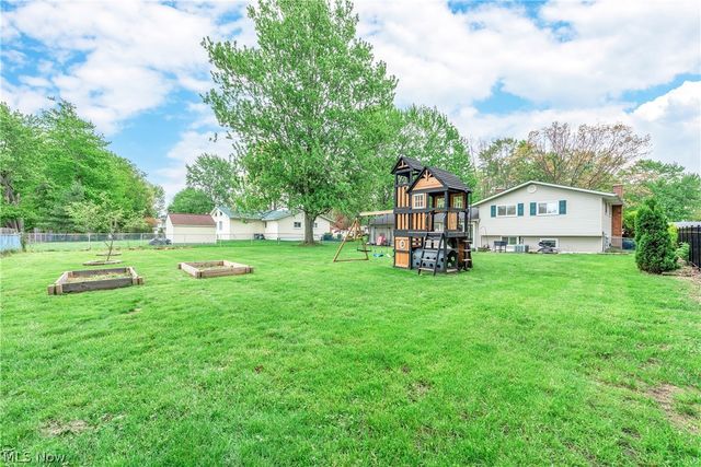 8139 Yorkshire Drive, Mentor, OH 44060