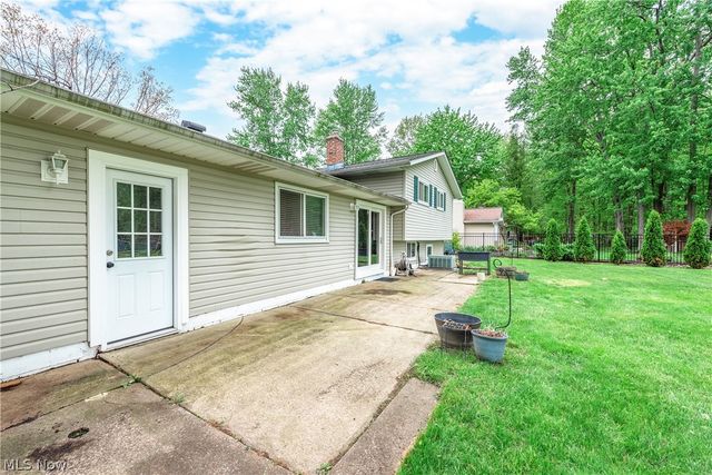 8139 Yorkshire Drive, Mentor, OH 44060