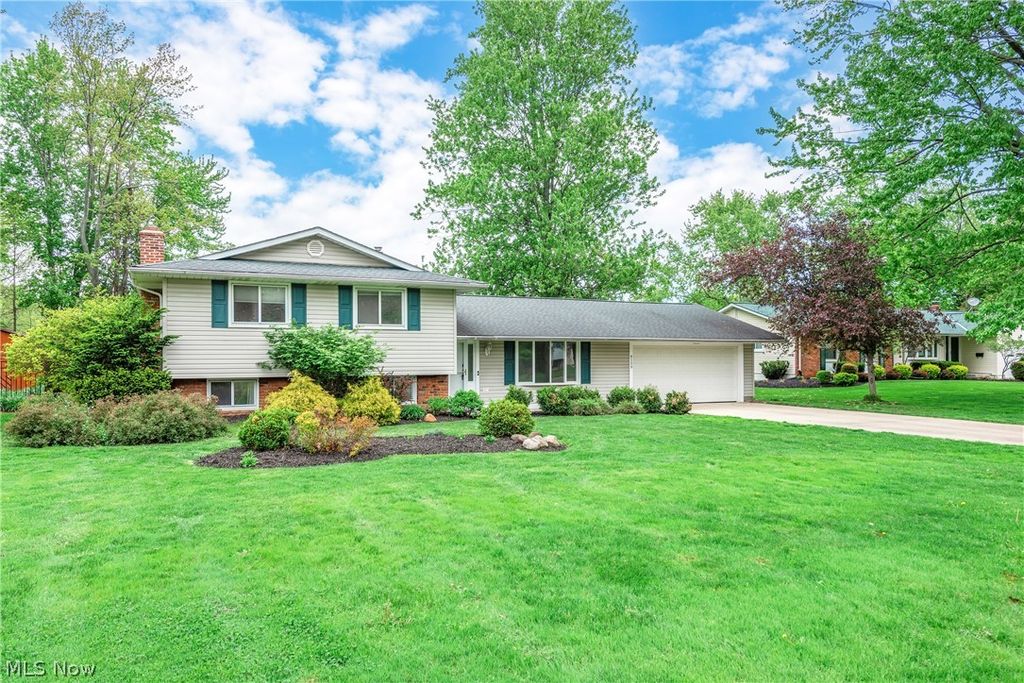 8139 Yorkshire Drive, Mentor, OH 44060
