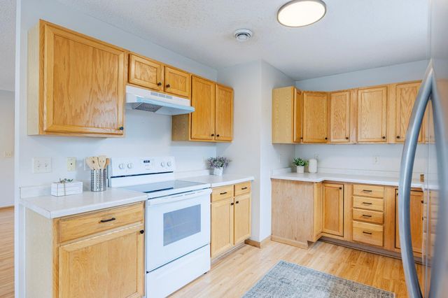 1512 Albemarle Street, Saint Paul, MN 55117