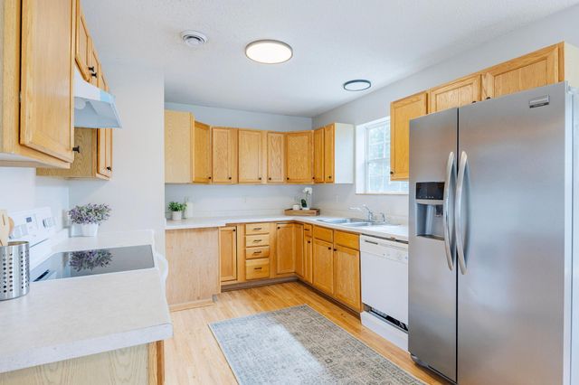 1512 Albemarle Street, Saint Paul, MN 55117