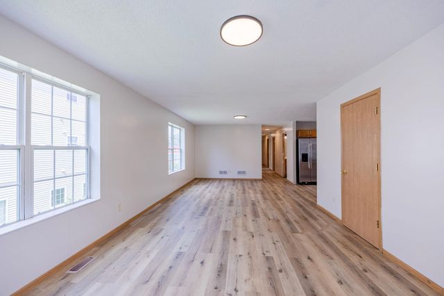1512 Albemarle Street, Saint Paul, MN 55117