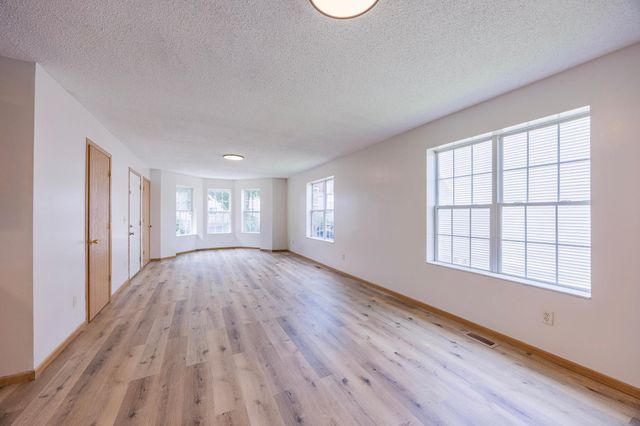 1512 Albemarle Street, Saint Paul, MN 55117