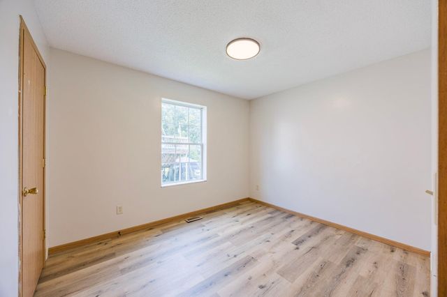 1512 Albemarle Street, Saint Paul, MN 55117