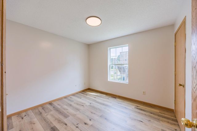 1512 Albemarle Street, Saint Paul, MN 55117