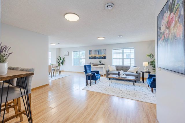 1512 Albemarle Street, Saint Paul, MN 55117