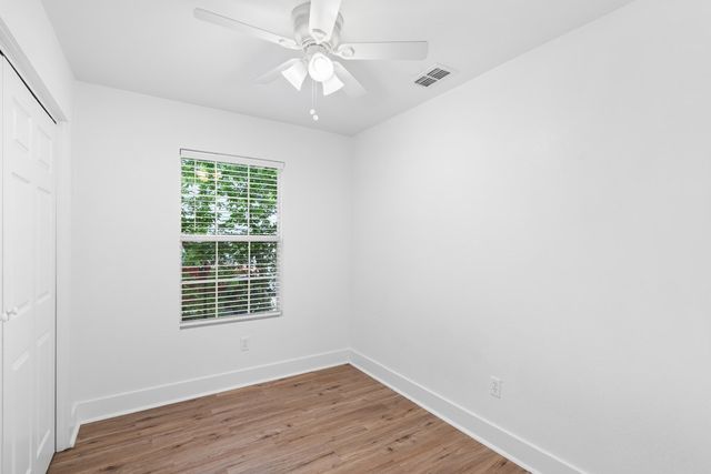 407 Stephen St, Kerrville, TX 78028