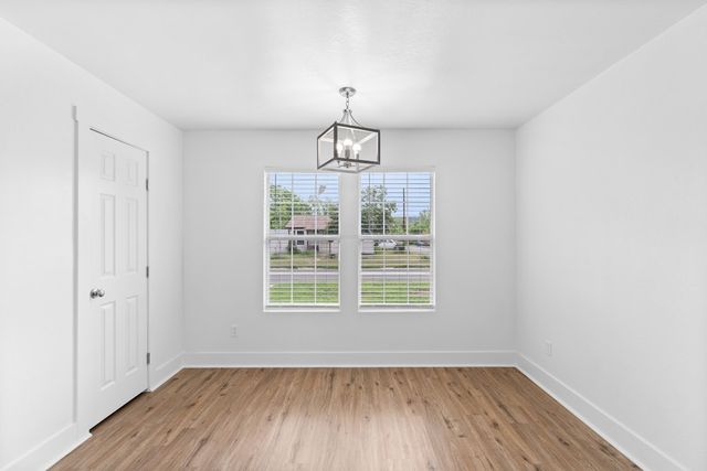 407 Stephen St, Kerrville, TX 78028