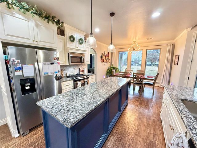 13191 Red Oak Drive, Choctaw, OK 73020