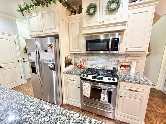 13191 Red Oak Drive, Choctaw, OK 73020