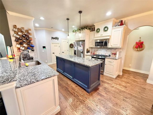 13191 Red Oak Drive, Choctaw, OK 73020