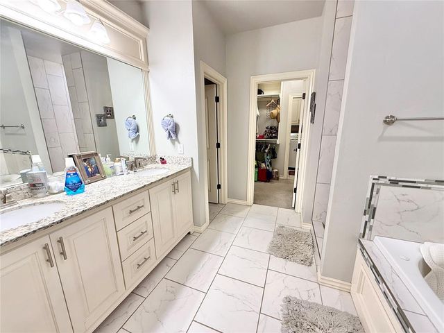 13191 Red Oak Drive, Choctaw, OK 73020