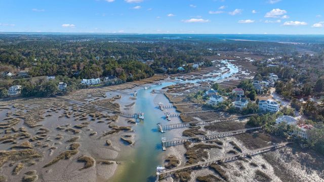 3711 Riverstation Court, Mount Pleasant, SC 29466