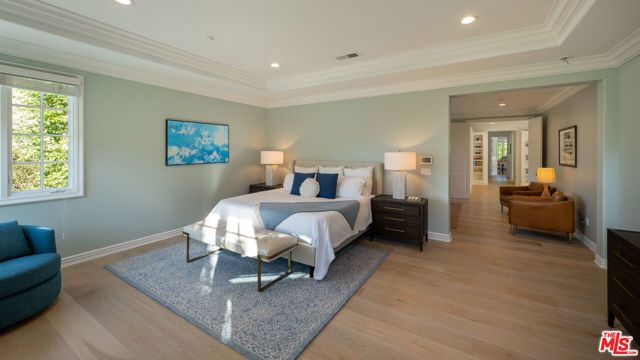 3686 Benedict Canyon Lane, Sherman Oaks, CA 91423