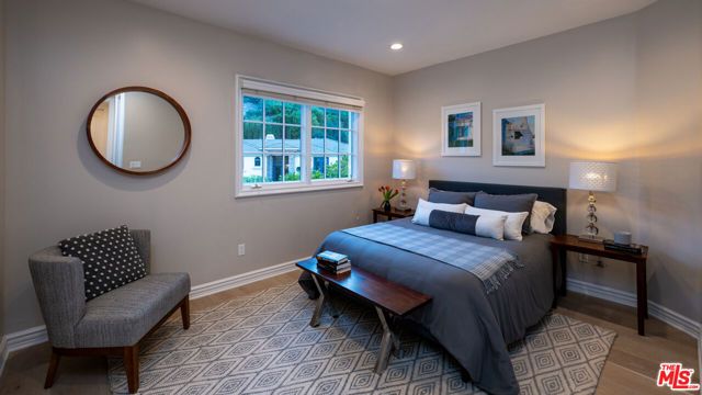 3686 Benedict Canyon Lane, Sherman Oaks, CA 91423