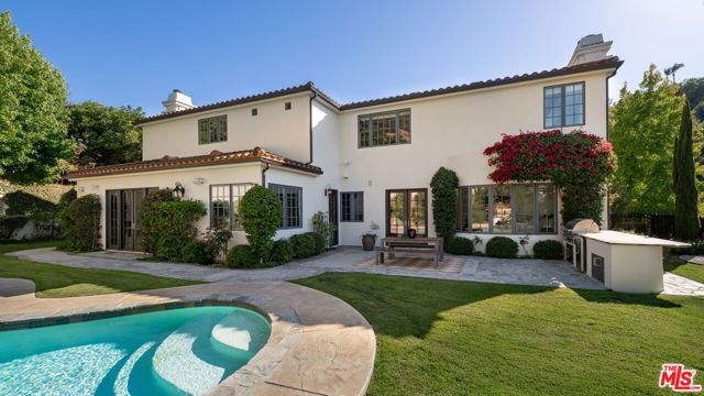 3686 Benedict Canyon Lane, Sherman Oaks, CA 91423