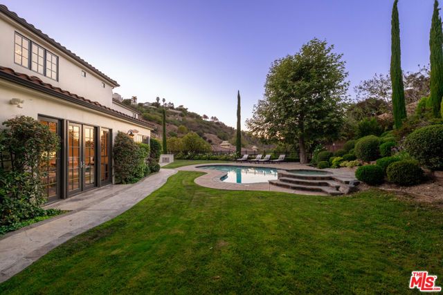 3686 Benedict Canyon Lane, Sherman Oaks, CA 91423