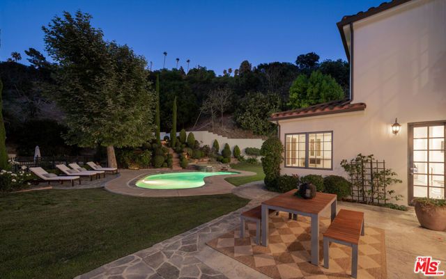 3686 Benedict Canyon Lane, Sherman Oaks, CA 91423