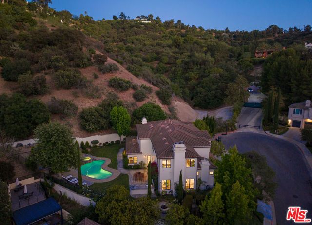 3686 Benedict Canyon Lane, Sherman Oaks, CA 91423
