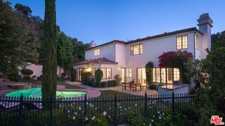 3686 Benedict Canyon Lane, Sherman Oaks, CA 91423