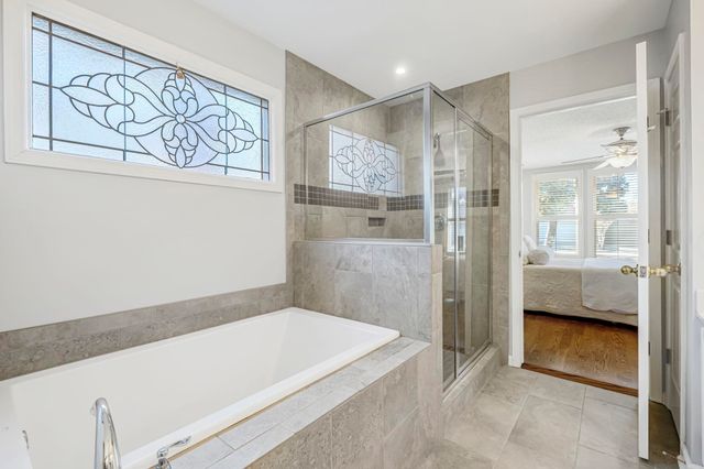 7783 HUNTERS RUN DR, Germantown, TN 38138