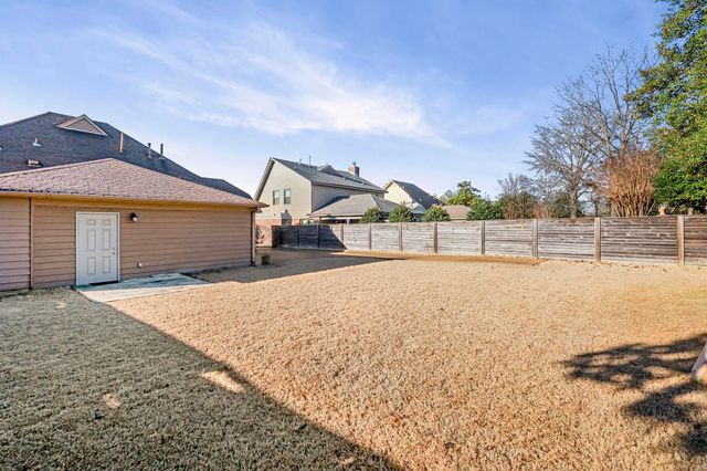 7783 HUNTERS RUN DR, Germantown, TN 38138