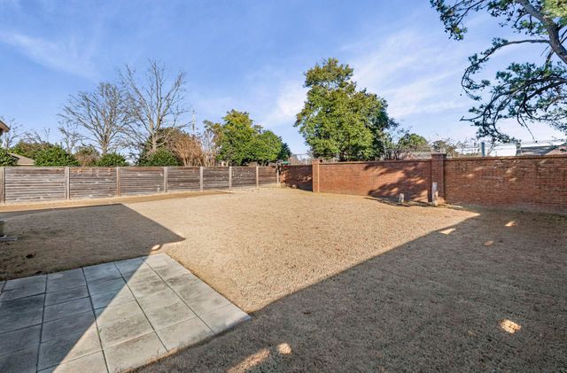 7783 HUNTERS RUN DR, Germantown, TN 38138