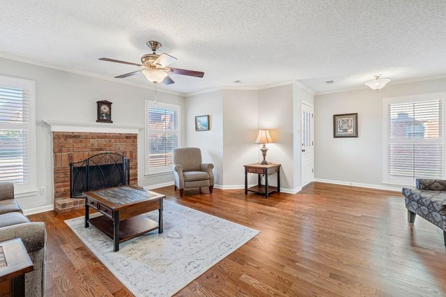 7783 HUNTERS RUN DR, Germantown, TN 38138