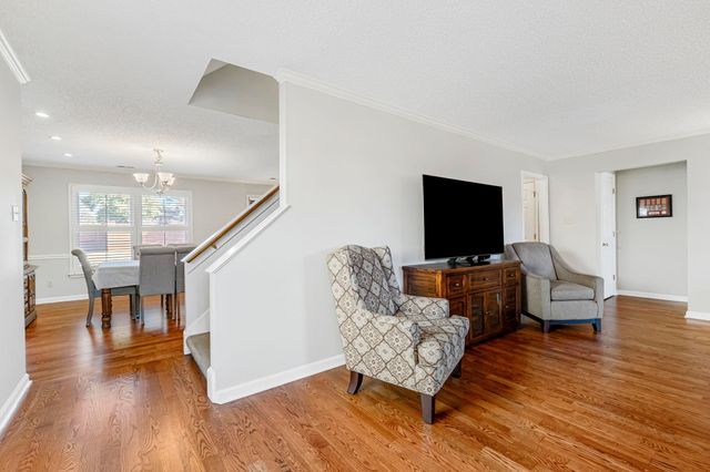 7783 HUNTERS RUN DR, Germantown, TN 38138