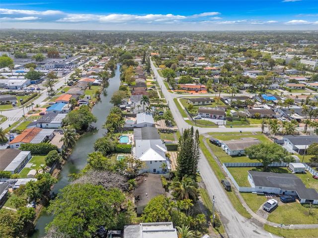 4341 SW 104th Ct, Miami, FL 33165