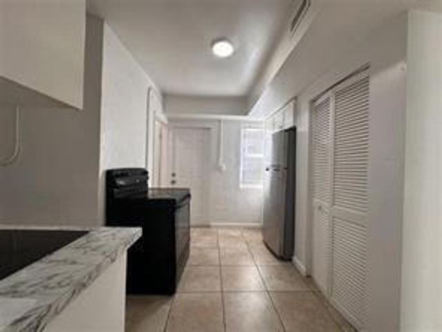 728 SW 6th Street 1-2, Dania Beach, FL 33004