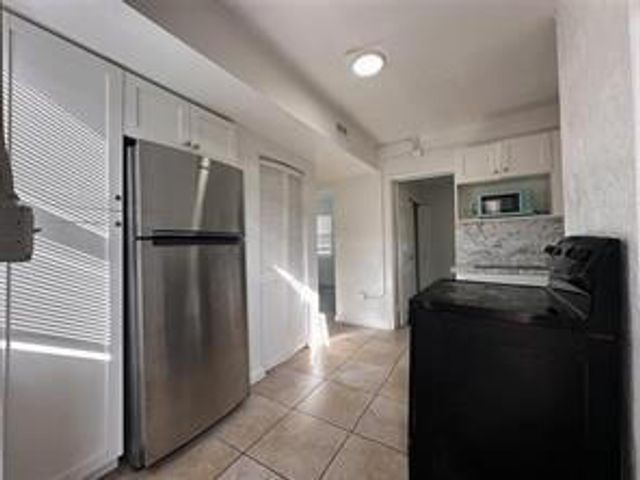 728 SW 6th Street 1-2, Dania Beach, FL 33004