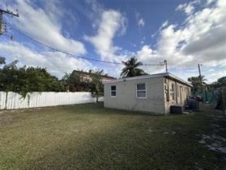728 SW 6th Street 1-2, Dania Beach, FL 33004