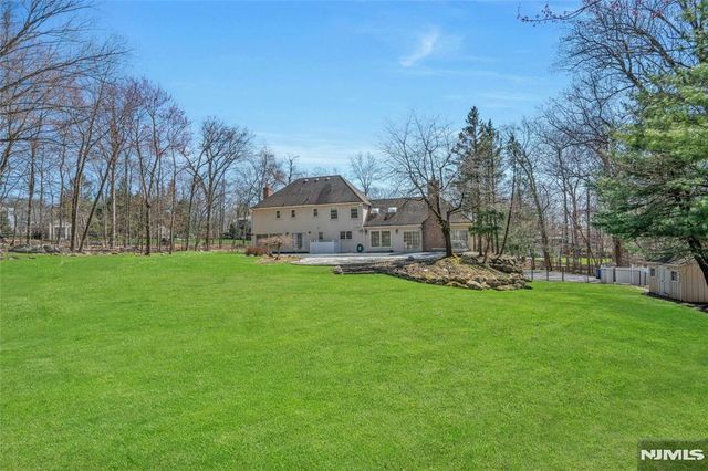 450 Saddle Back Trail, Franklin Lakes, NJ 07417
