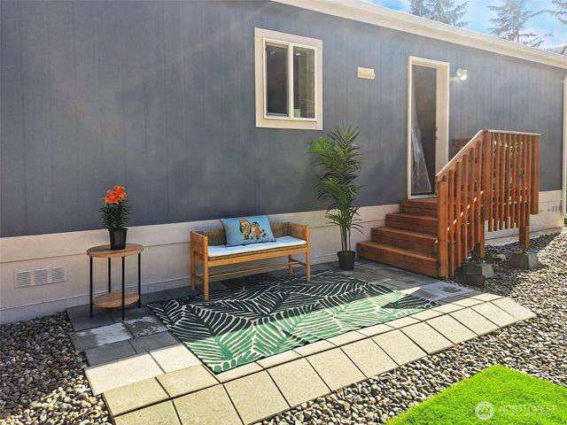 6240 Azure Way, Maple Falls, WA 98266