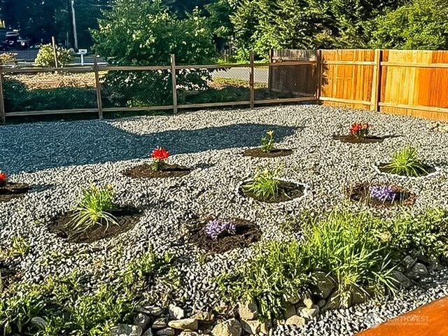 6240 Azure Way, Maple Falls, WA 98266