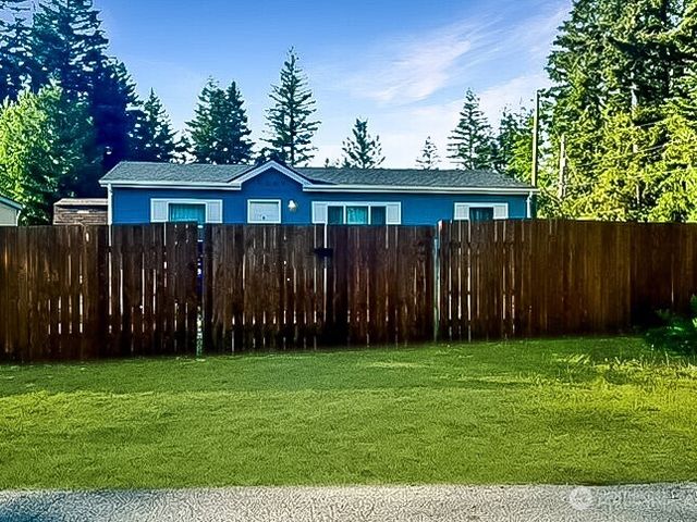 6240 Azure Way, Maple Falls, WA 98266