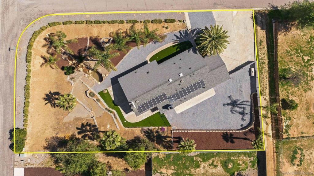 Image 5 of property listing at 24763 Leada Way, Ramona, CA 92065