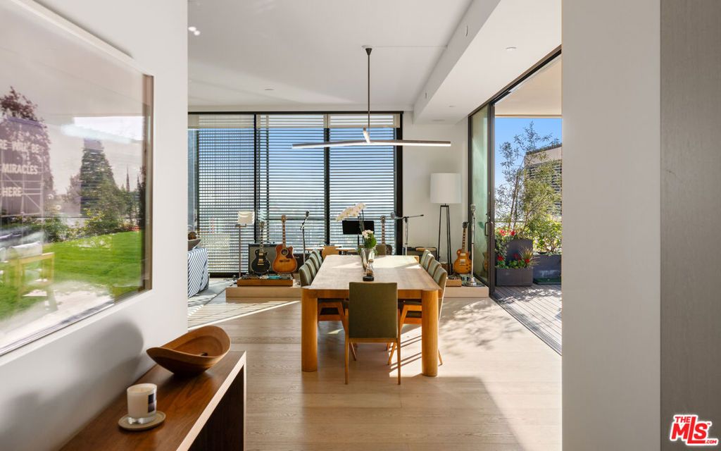 9040 W Sunset Boulevard 1004, West Hollywood, CA 90069 — photo 2