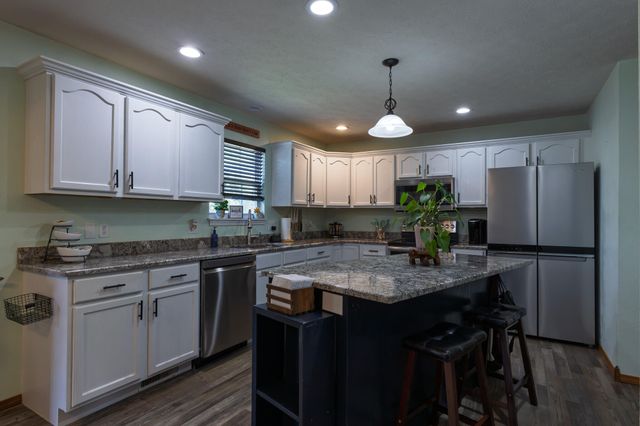 403 E Halsey Street, Republic, MO 65738