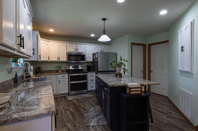 403 E Halsey Street, Republic, MO 65738