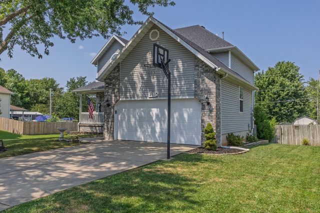 403 E Halsey Street, Republic, MO 65738