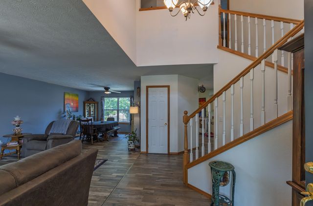 403 E Halsey Street, Republic, MO 65738