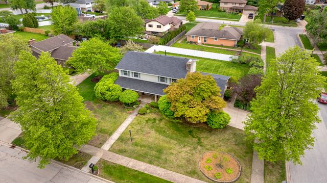 3212 Burr Oaks Drive, Joliet, IL 60431