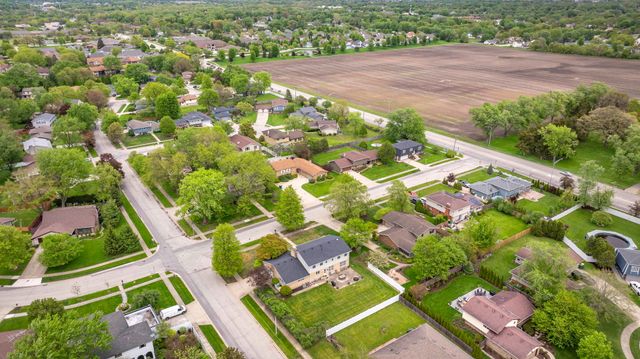 3212 Burr Oaks Drive, Joliet, IL 60431