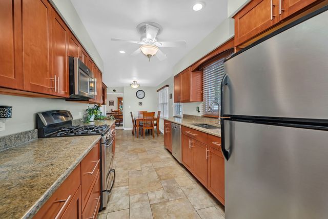 3212 Burr Oaks Drive, Joliet, IL 60431