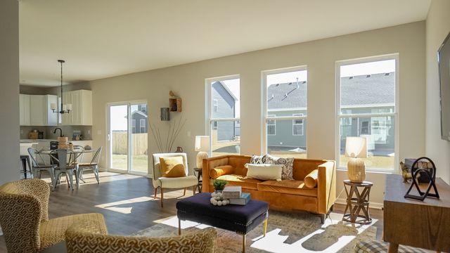 20 W Sandalwood Avenue, Cortland, IL 60112